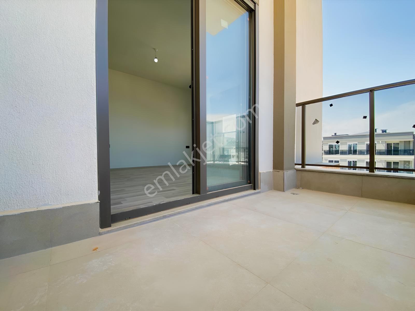 Aydoğmuş Mahallesi'nde Havuzlu 3.kat 2+1 110 M² Lüks Daire - Görsel 17
