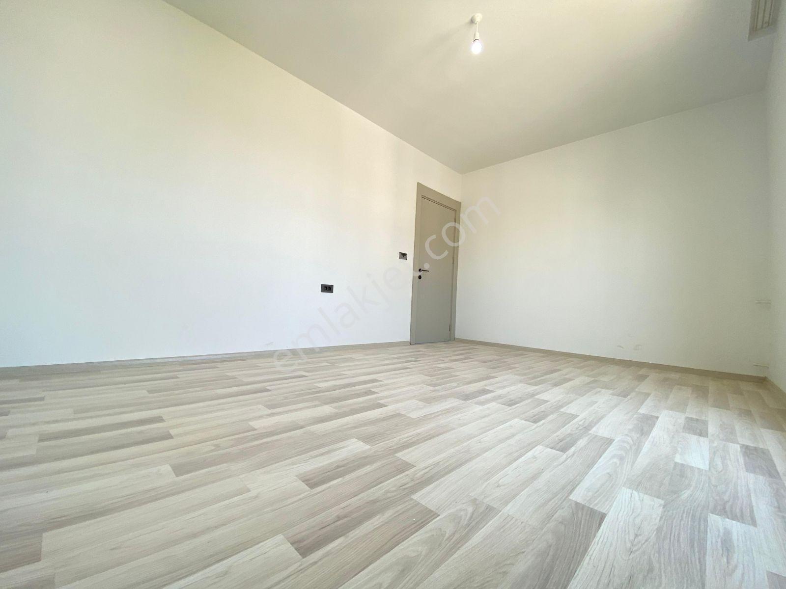 Aydoğmuş Mahallesi'nde Havuzlu 3.kat 2+1 110 M² Lüks Daire - Görsel 10