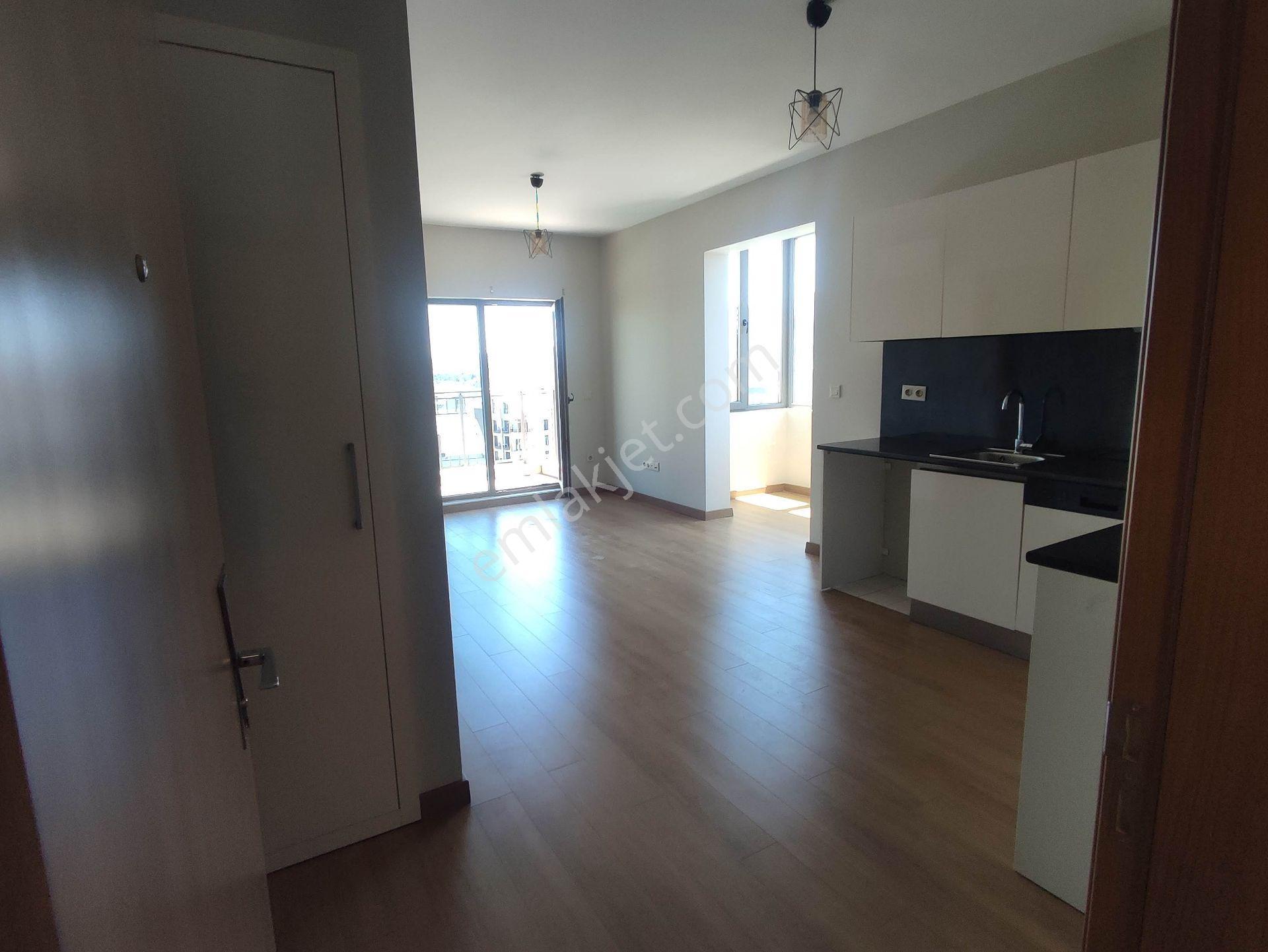 Nef Sancaktepe'de Muhteşem Manzaralı, Kiralık 1+1 Daire - Görsel 8