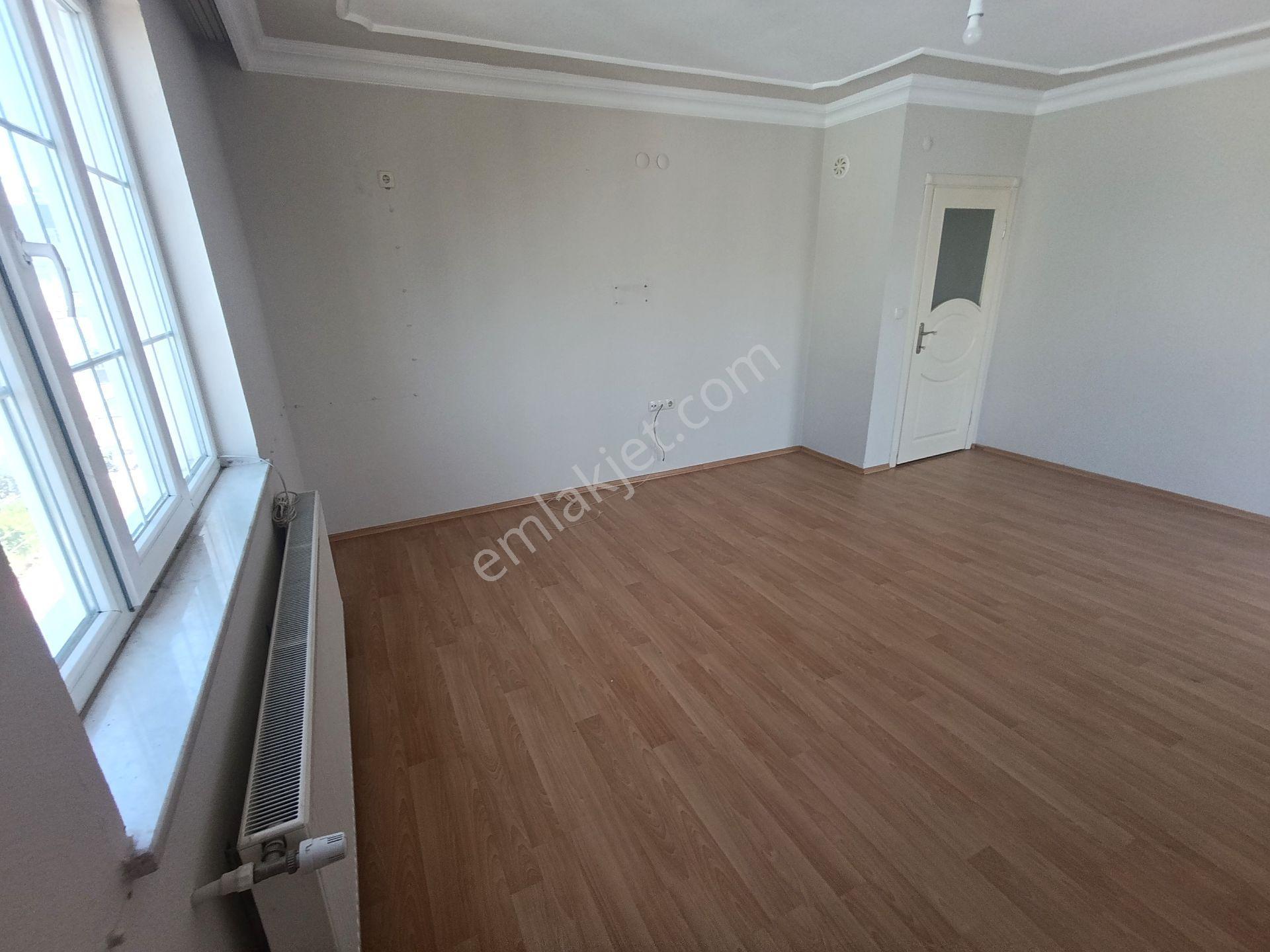 Kızıltoprakta Doğalgazlı, Klimalı, Masrafsız Katta Geniş 3+1 Kiralık Daire - Görsel 12