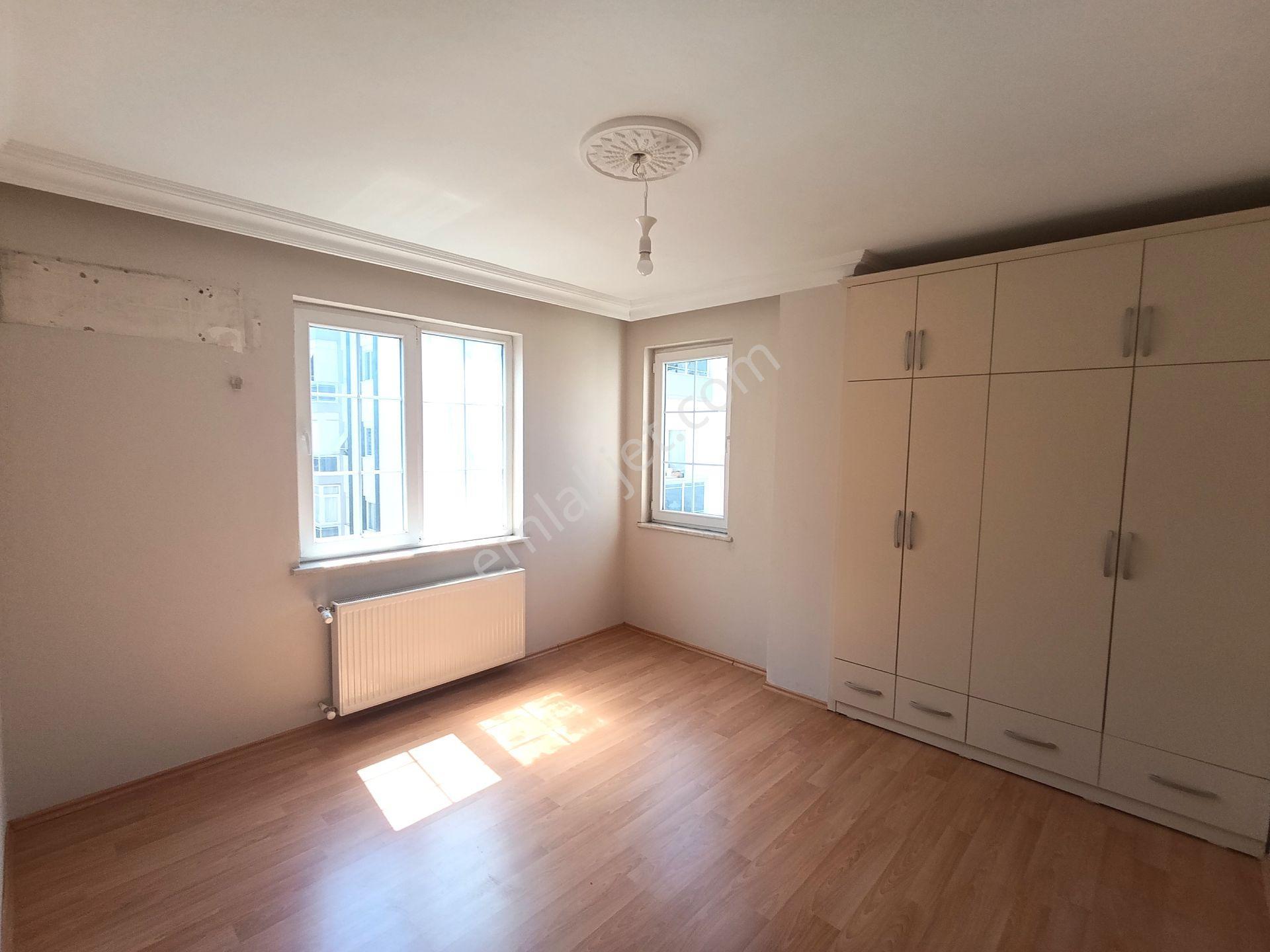 Kızıltoprakta Doğalgazlı, Klimalı, Masrafsız Katta Geniş 3+1 Kiralık Daire - Görsel 14