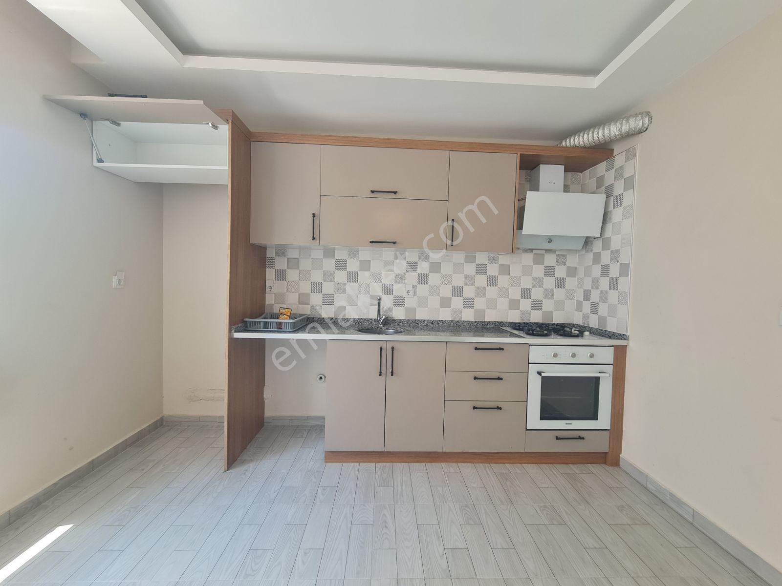 Tramvaya Yakın 1.kat 1+1 65 M² Asansörlü Daire - Görsel 6