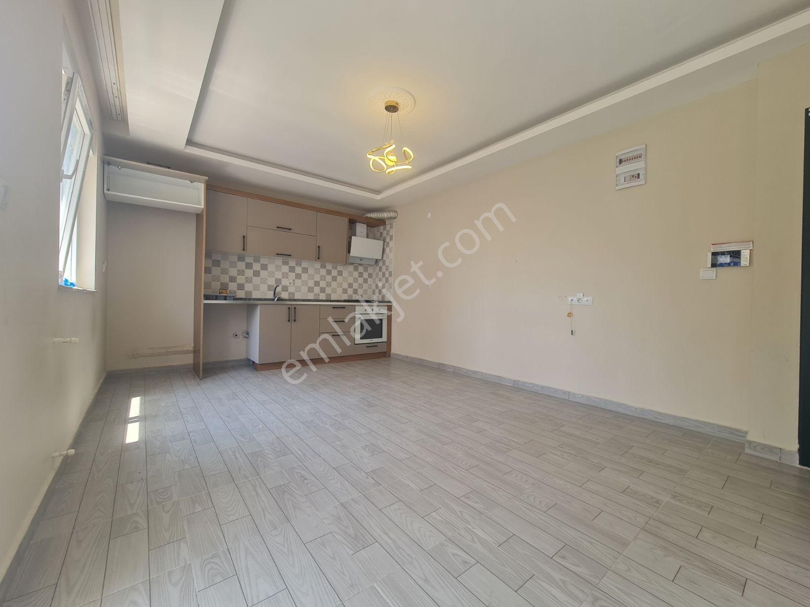 Tramvaya Yakın 1.kat 1+1 65 M² Asansörlü Daire - Görsel 2