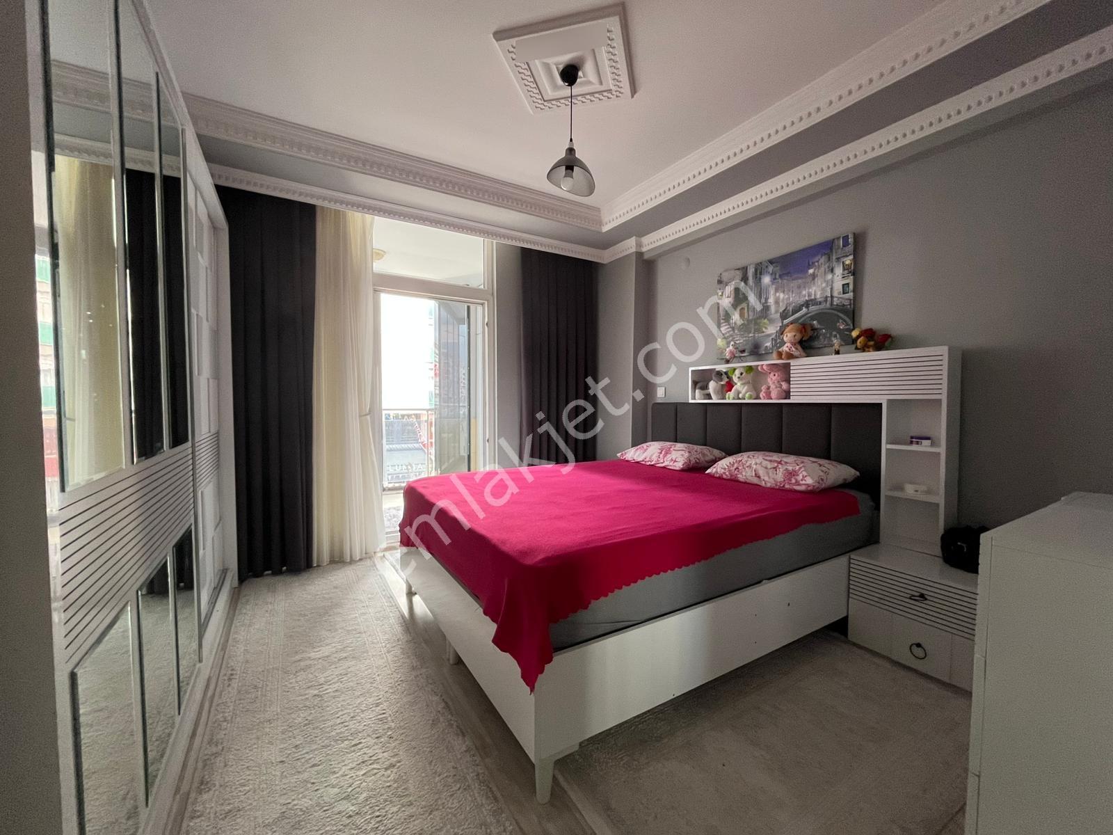 Gödene Cadde Üzeri 175 M2 Geniş Masrafsız Okullar Bölgesinde 3+1 - Görsel 17