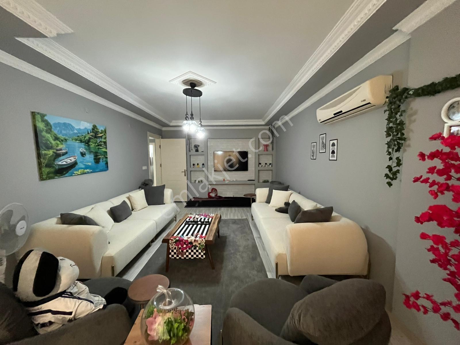 Gödene Cadde Üzeri 175 M2 Geniş Masrafsız Okullar Bölgesinde 3+1 - Görsel 23