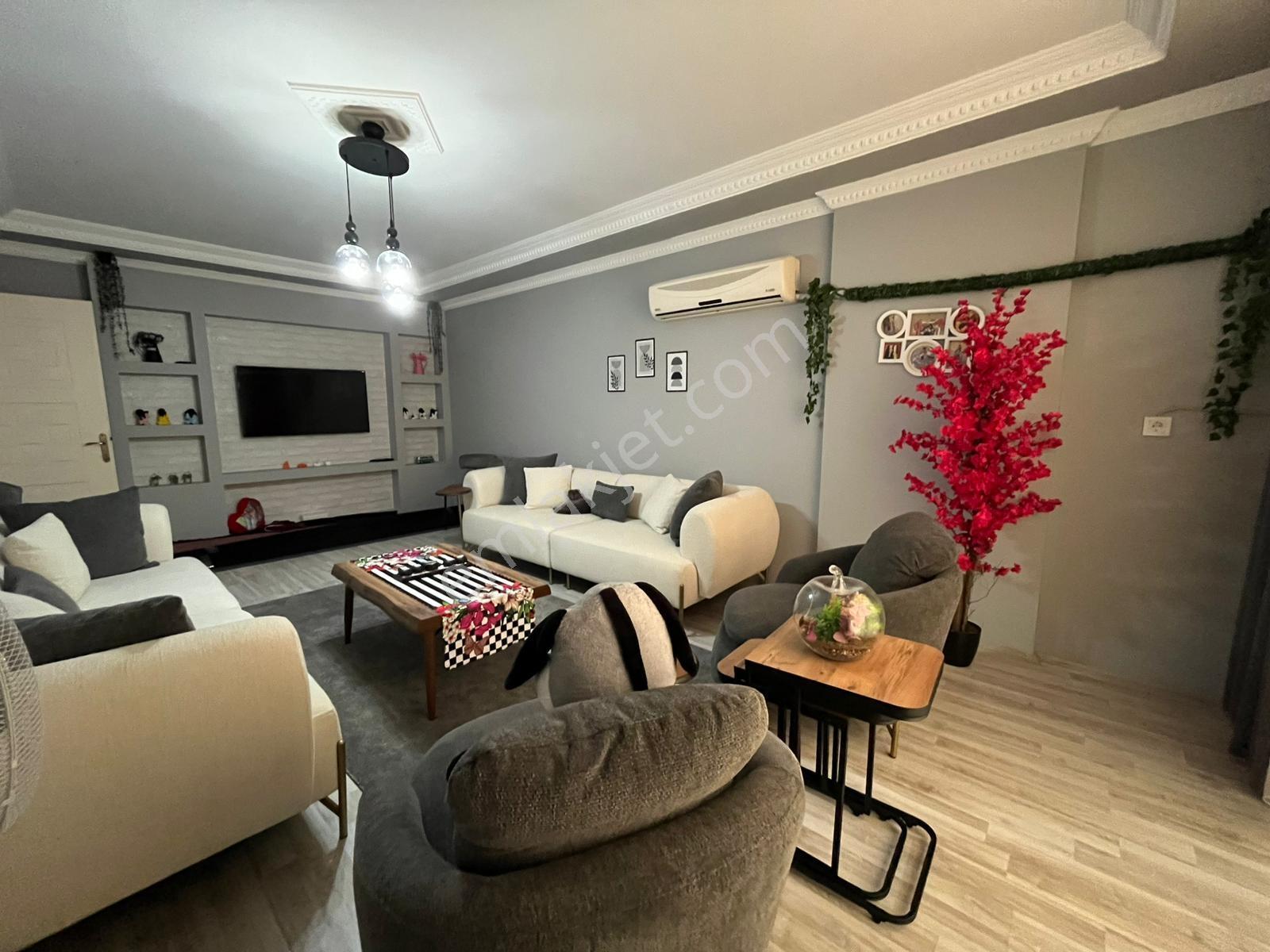 Gödene Cadde Üzeri 175 M2 Geniş Masrafsız Okullar Bölgesinde 3+1 - Görsel 22