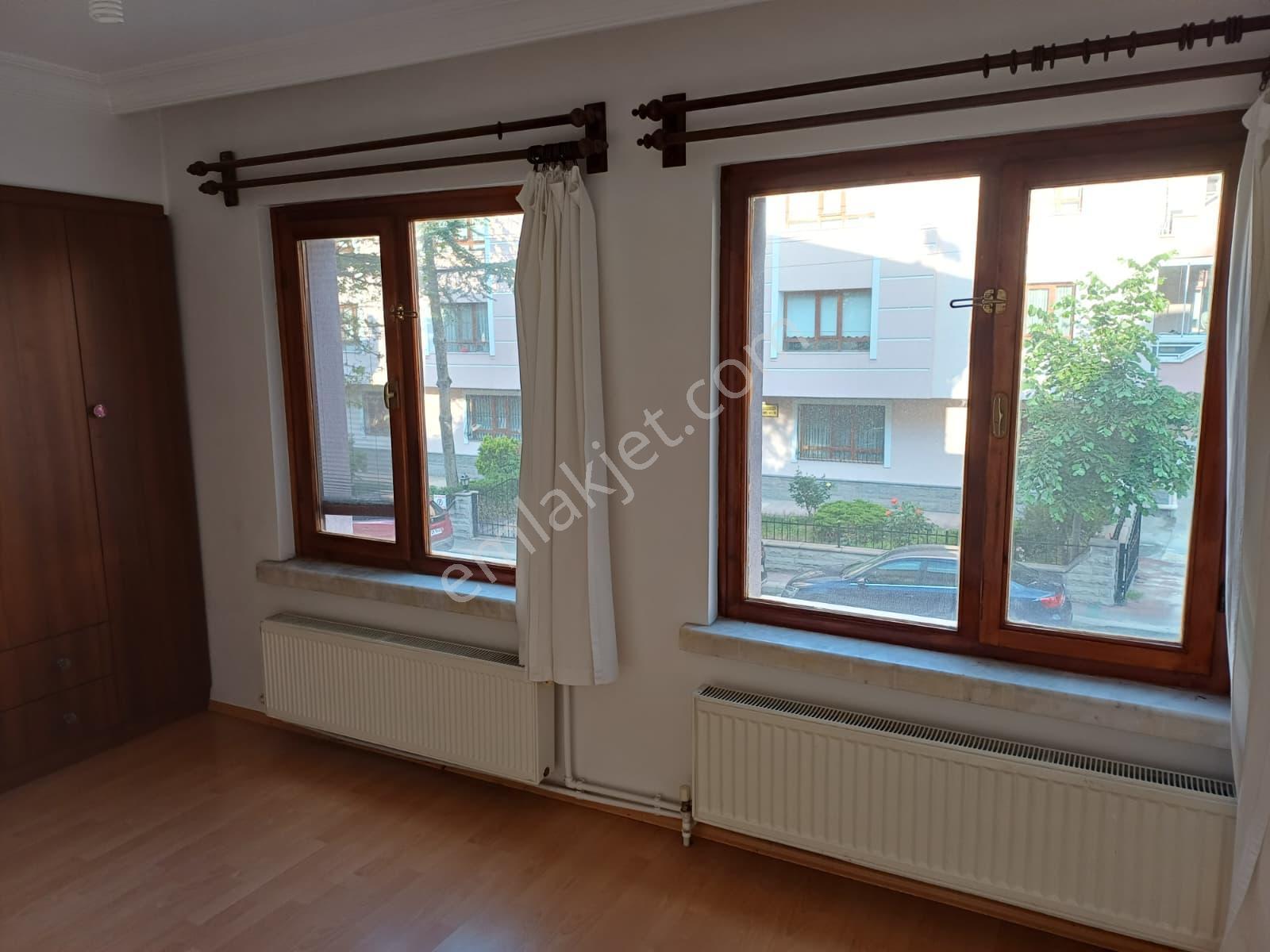 Dikmen Sokullu Caddesine Yakın Fehmi Tacer Sokakta 1.kat 110 M2 Ön Cephe 3+1 Kiralık Daire - Görsel 4