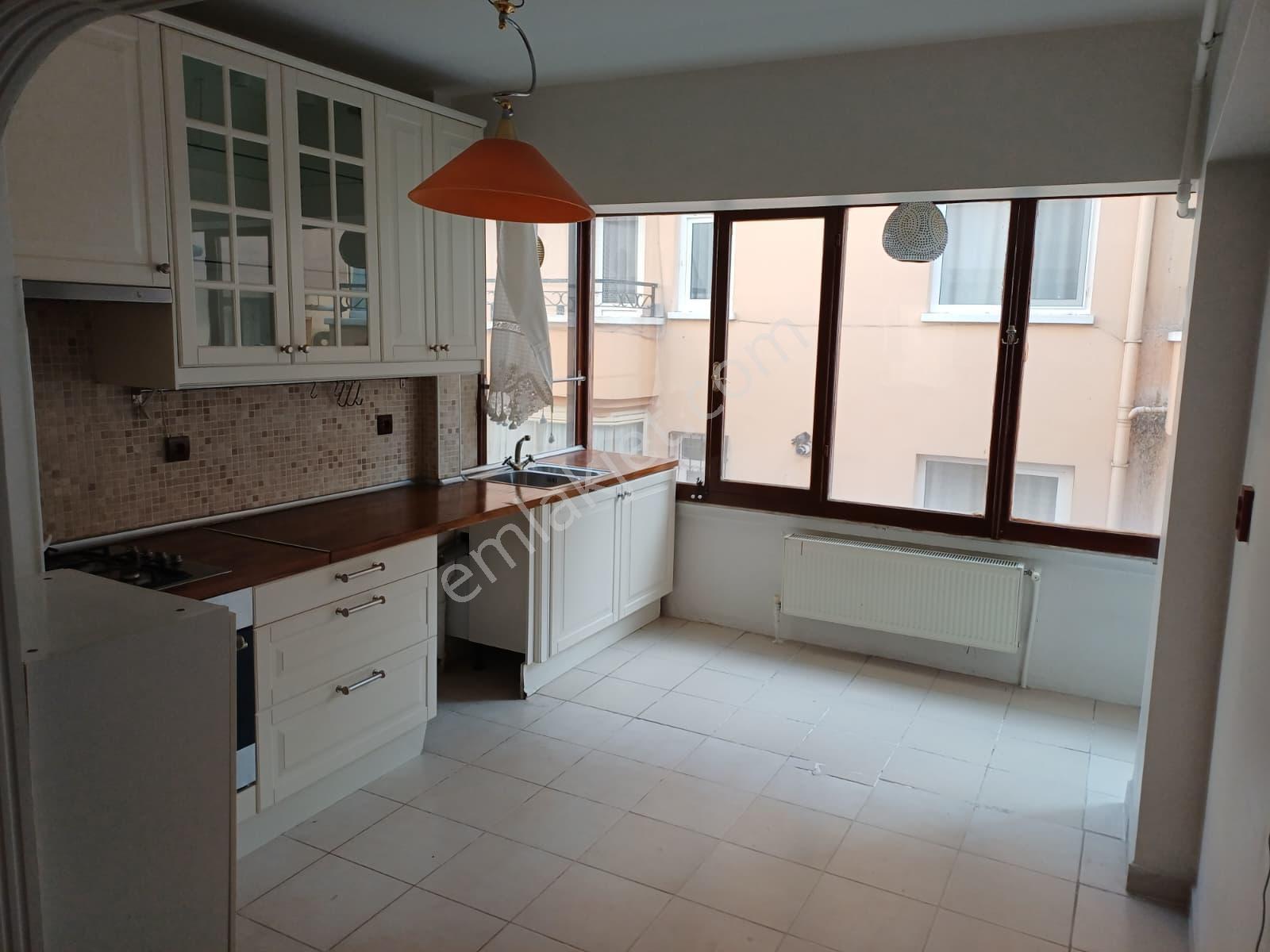 Dikmen Sokullu Caddesine Yakın Fehmi Tacer Sokakta 1.kat 110 M2 Ön Cephe 3+1 Kiralık Daire - Görsel 18