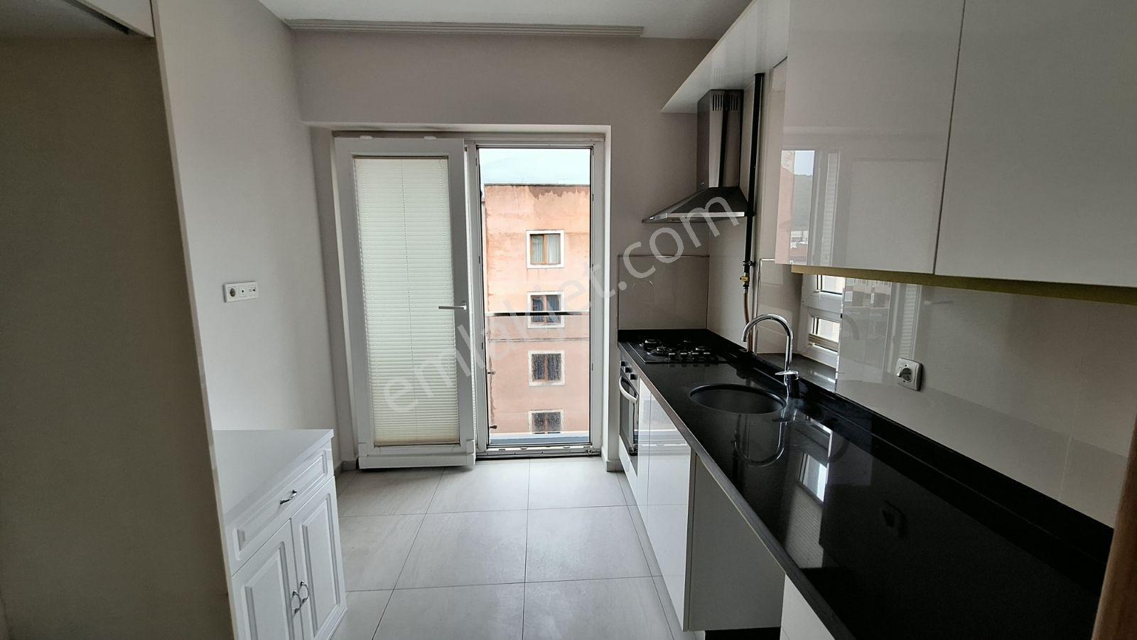 Yeditepe Üniversitesi Yanı | Güvenlikli Sitede Prestijli 2+1 - Görsel 15
