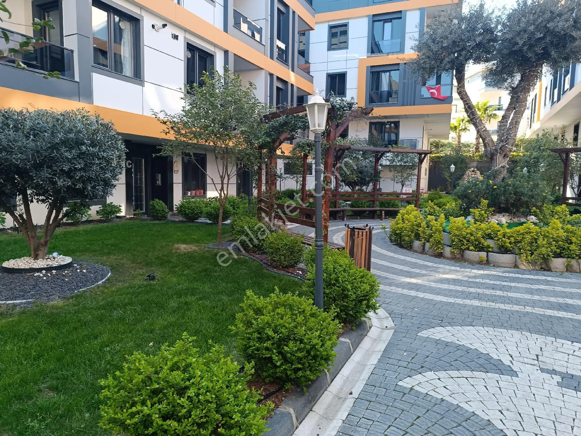 Kavaklı'da Güvenlikli Site İçinde Full Eşyalı - Görsel 4