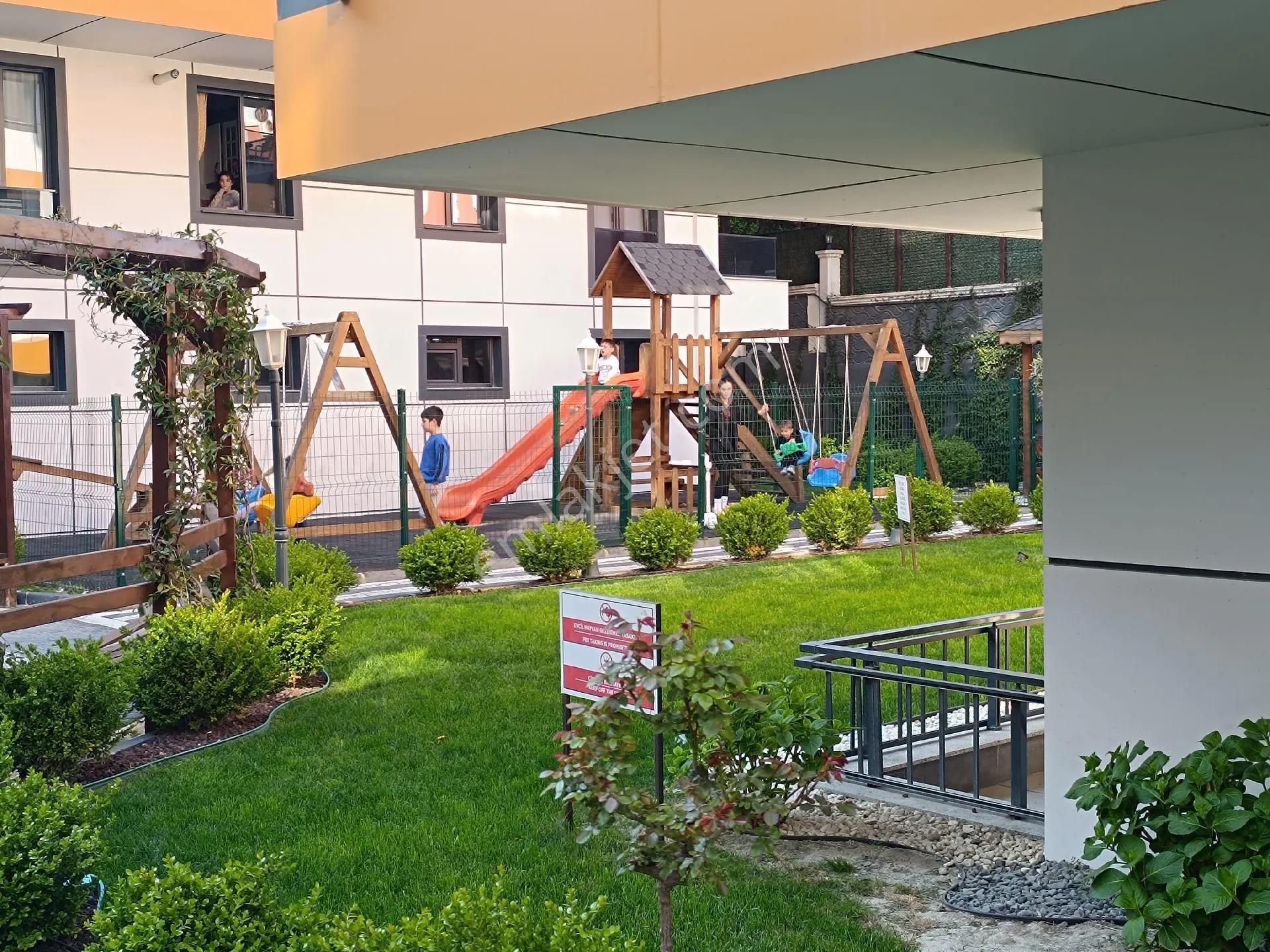 Kavaklı'da Güvenlikli Site İçinde Full Eşyalı
