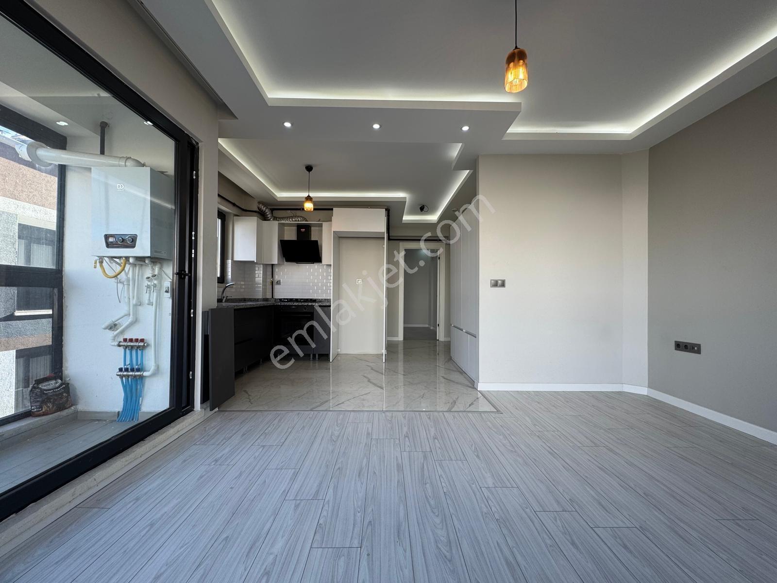 Alaçatı'dan İncek'te Bulvar Yakını Geniş 1+1 Kiralık Daire - Görsel 34