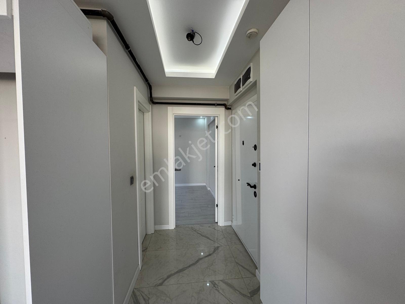 Alaçatı'dan İncek'te Bulvar Yakını Geniş 1+1 Kiralık Daire - Görsel 15
