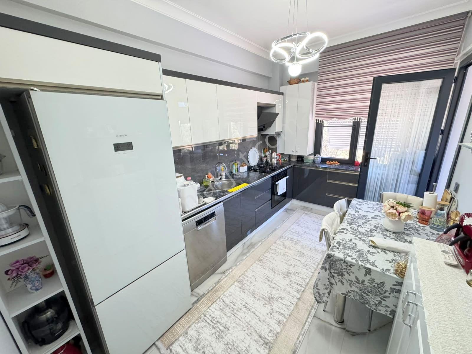 ▇kadıköy'de Şık Tasarımıyla Fark Yaratan Asansörlü 2+1 Daire - Görsel 23