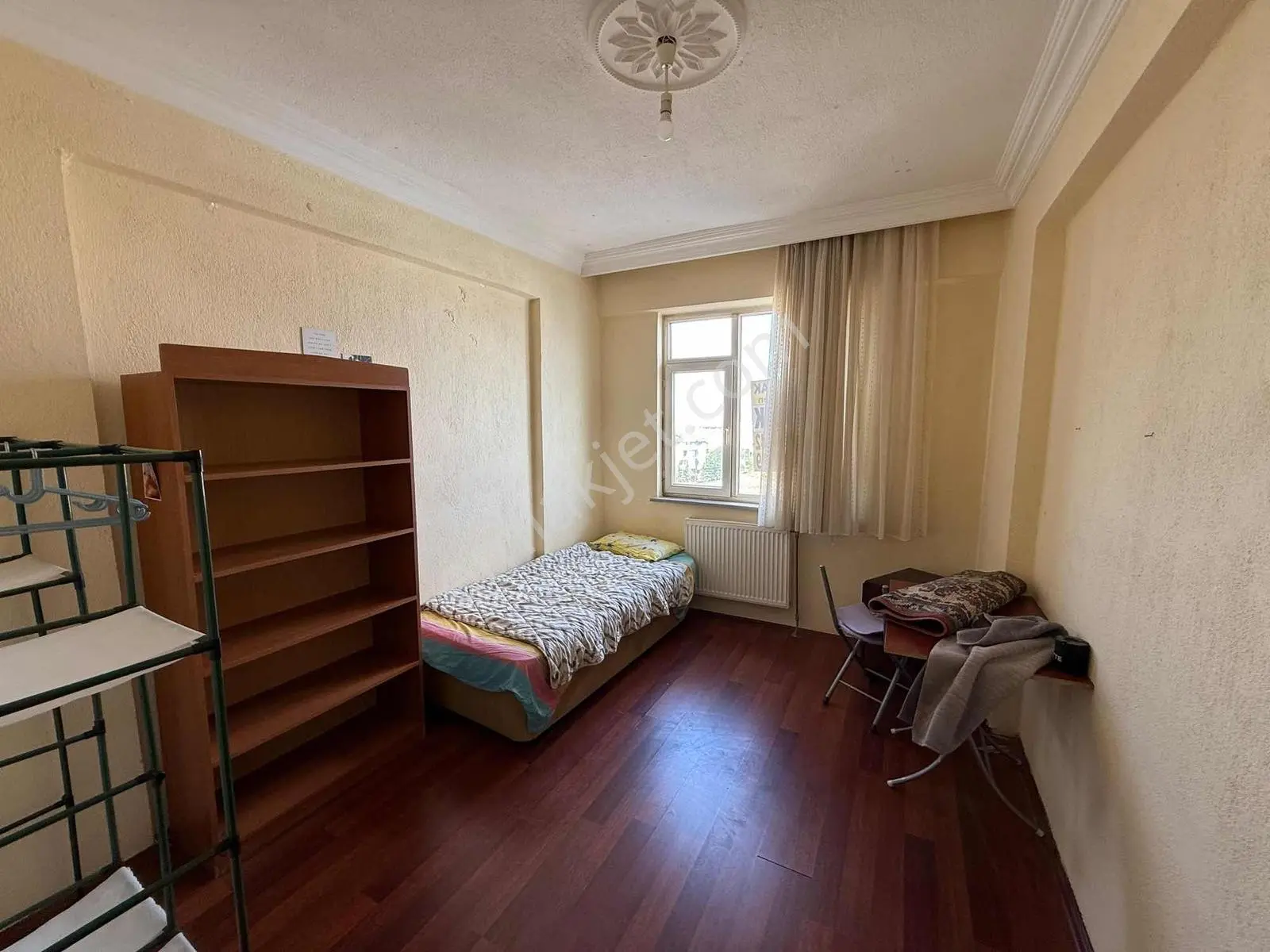 Net Emlaktan Anayol Üstü Bakımlı Eşyalı Arakat Kiralık Daire - Görsel 4