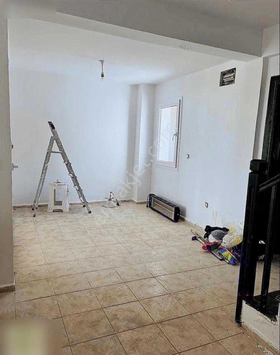 Akyarlarda Manzaralı, Bahçeli Dubleks Villa Ve 1+1 Bahçe Katı - Görsel 26