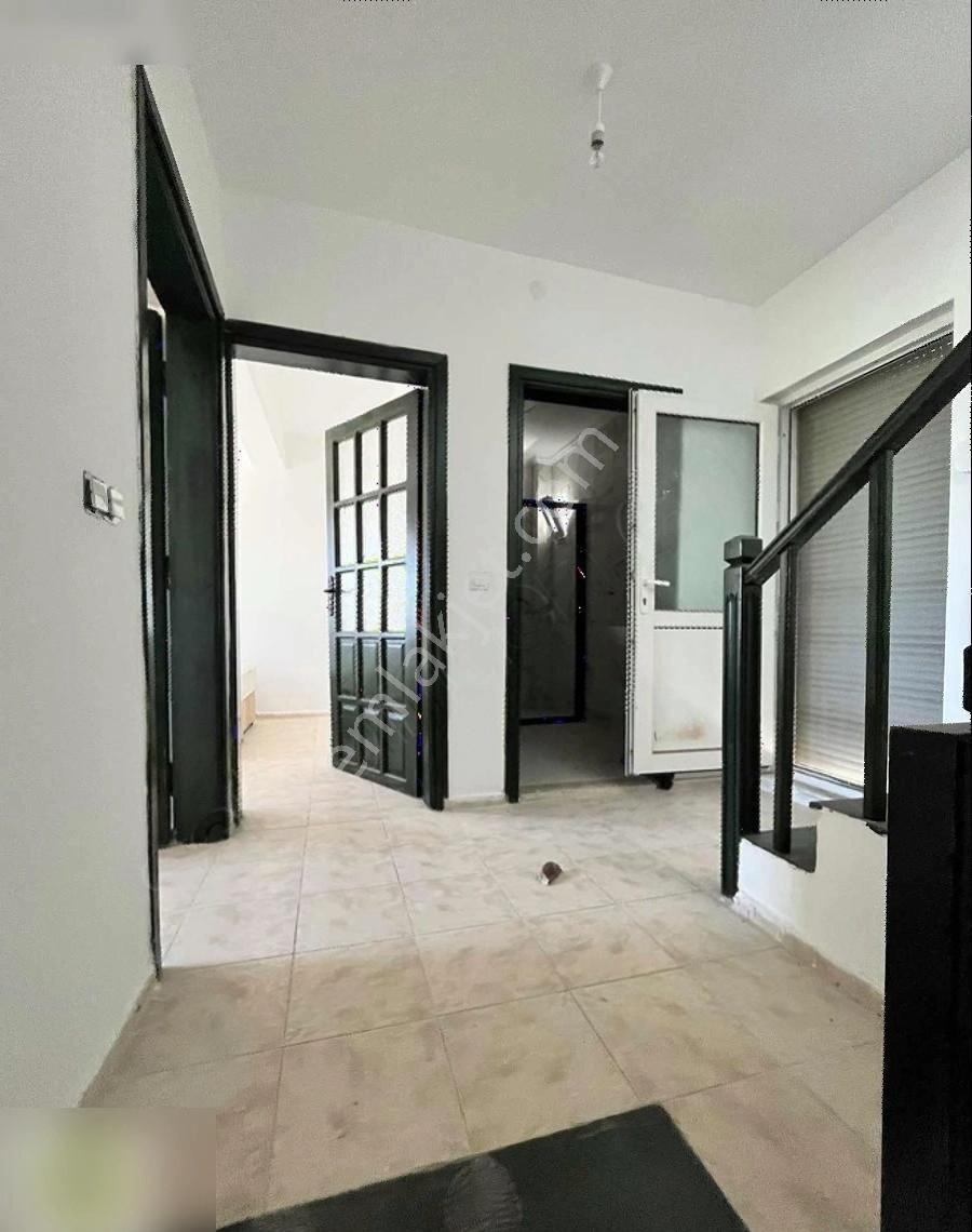 Akyarlarda Manzaralı, Bahçeli Dubleks Villa Ve 1+1 Bahçe Katı - Görsel 17