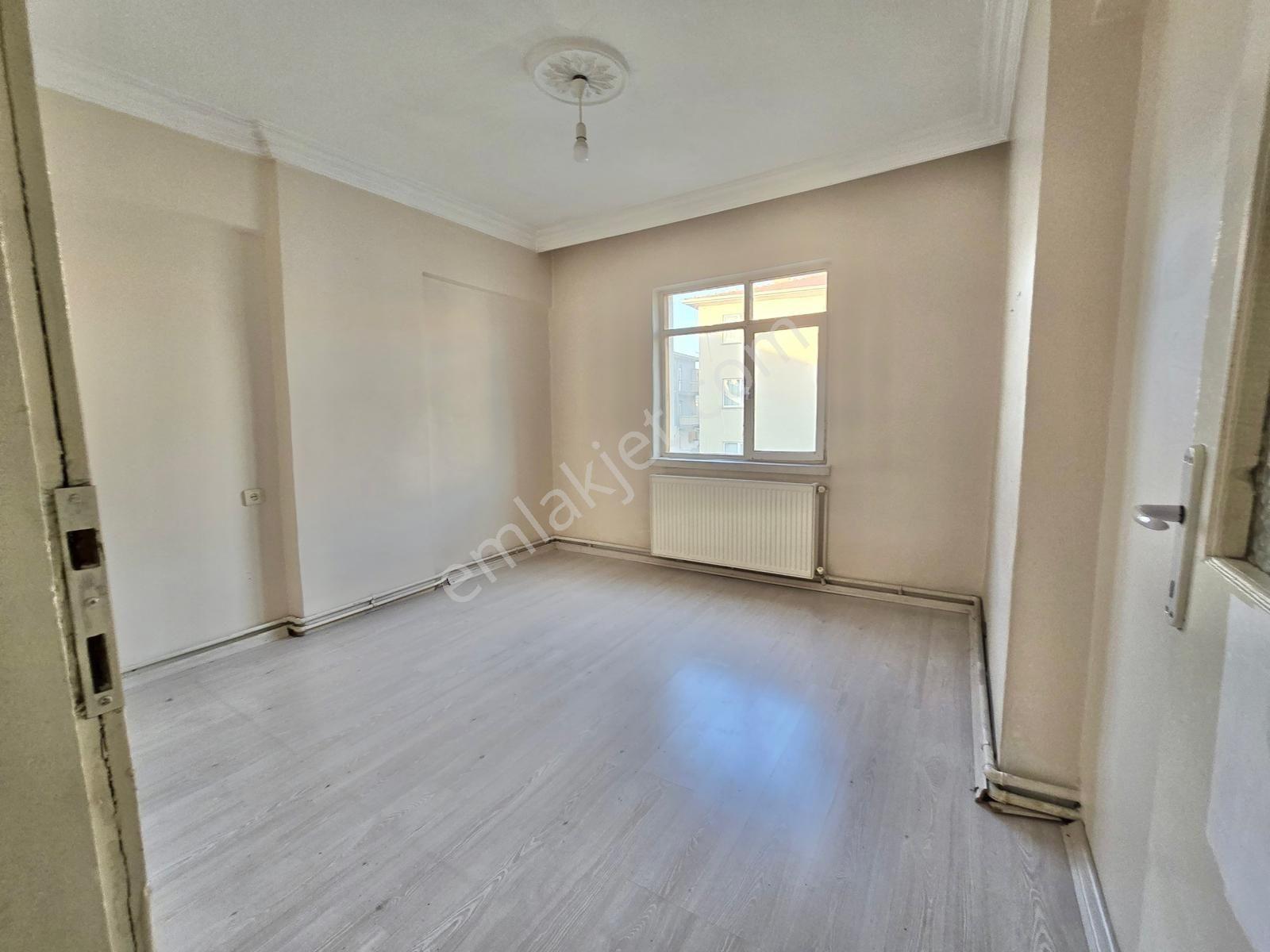 Sincan Akşemsettin Mah. 3+1 Yapılı Kiralık Ara Katta Daire - Görsel 27