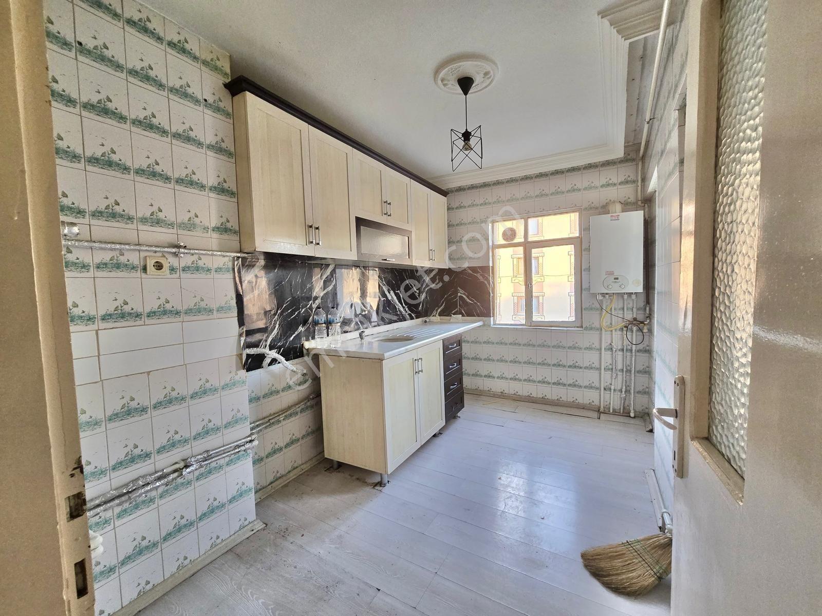 Sincan Akşemsettin Mah. 3+1 Yapılı Kiralık Ara Katta Daire - Görsel 6