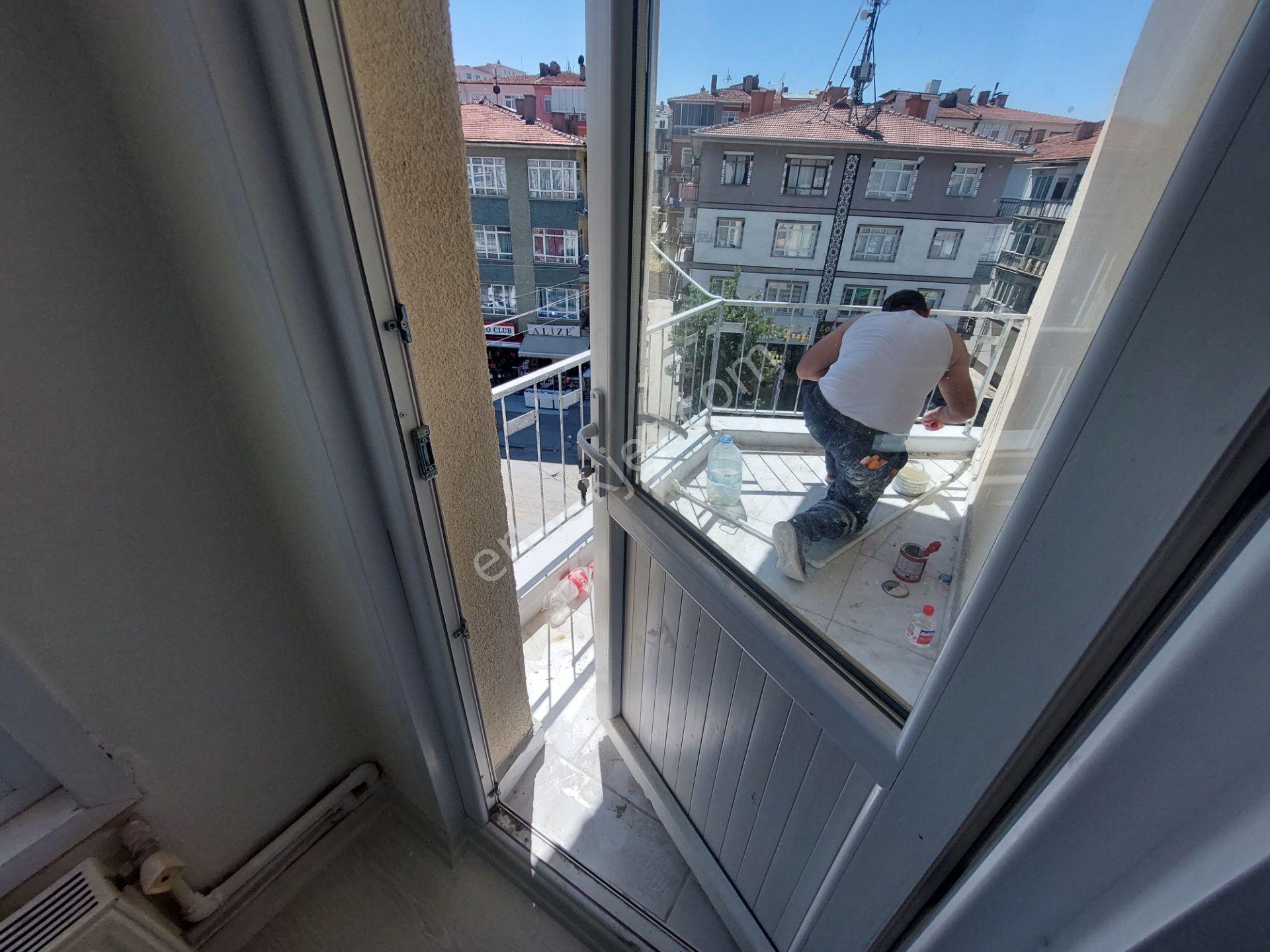 Göral Emlak Dikmen Meteroloji Sanatoryum Cad. Üzerin De 3+1 4.kat Ön Köşe Başı Yaoılı - Görsel 6