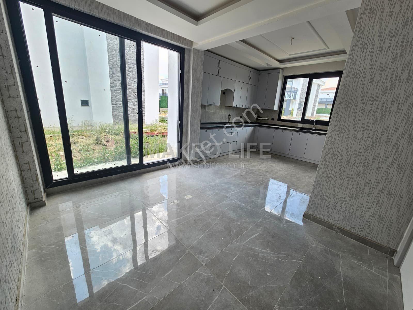 Doğayla İç İçe Konforlu Ve Lüx Bir Yaşam Arayanlara Özel 6+1 Satılık Villa - Görsel 9