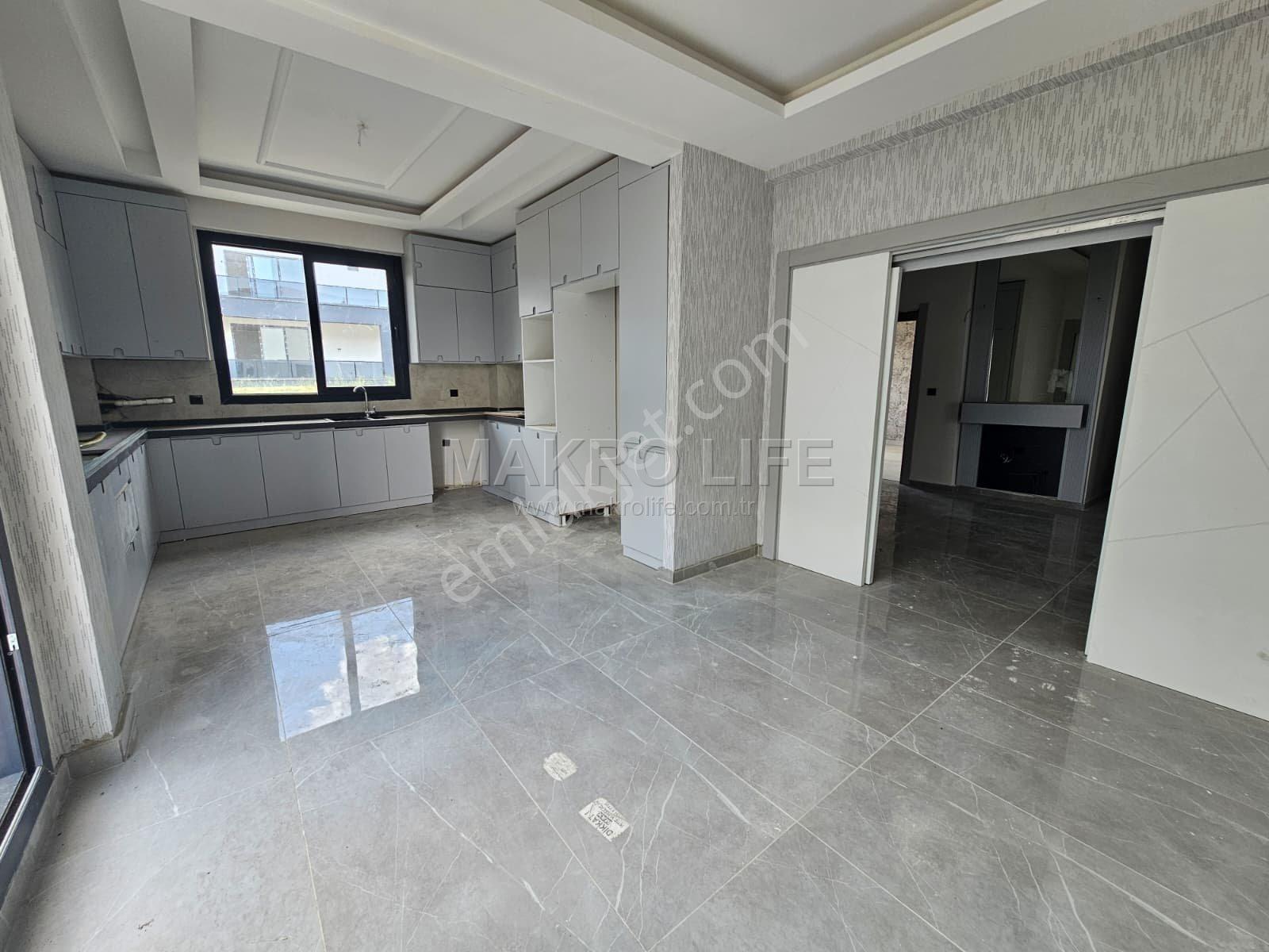 Doğayla İç İçe Konforlu Ve Lüx Bir Yaşam Arayanlara Özel 6+1 Satılık Villa - Görsel 14