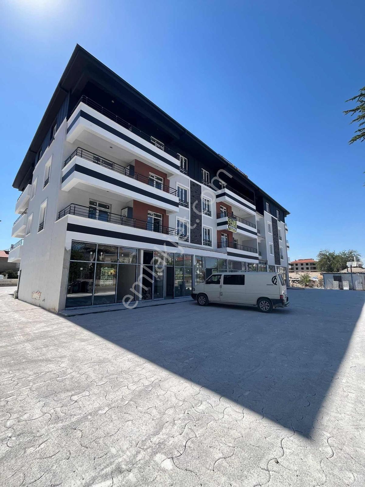 Meramda Karaman Cd Üzeri Geniş Sıfır Arakat 2+1 Lüks Daire