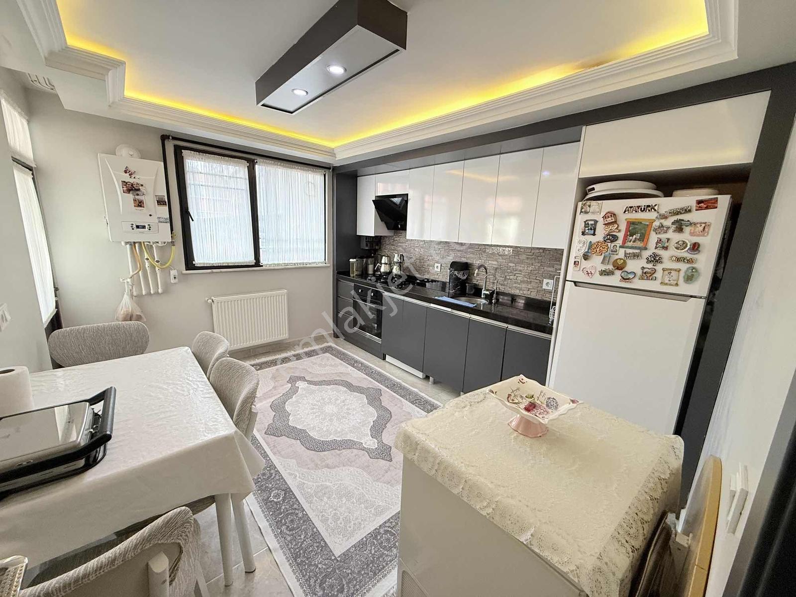 Arzu Emlak'tan Gazi Mah Tek Daire Üzeri 3+1 160m2 Daire