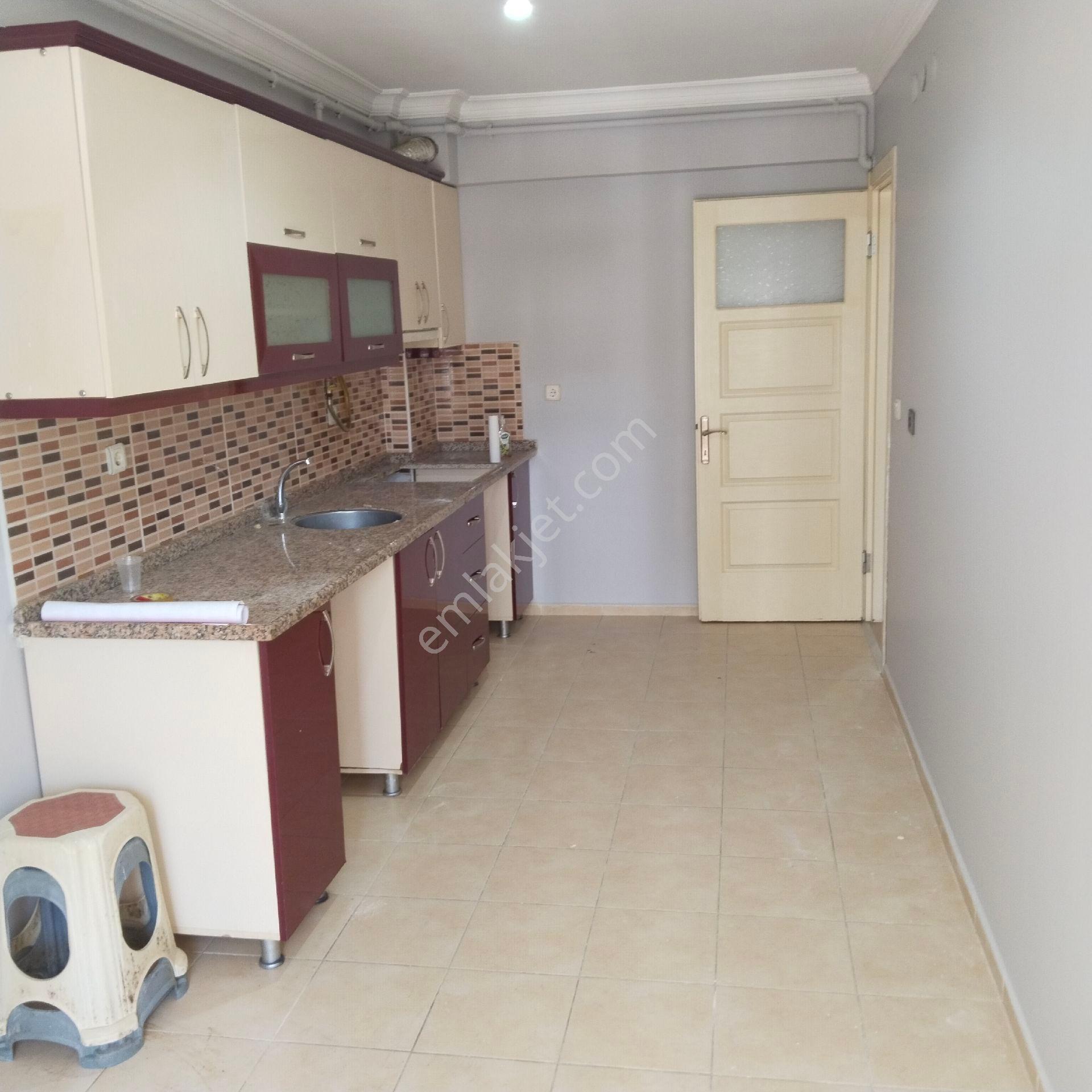 Torbalı Ayranclarda Çarsiya Yakin Dogalgazli 2+1 Daire