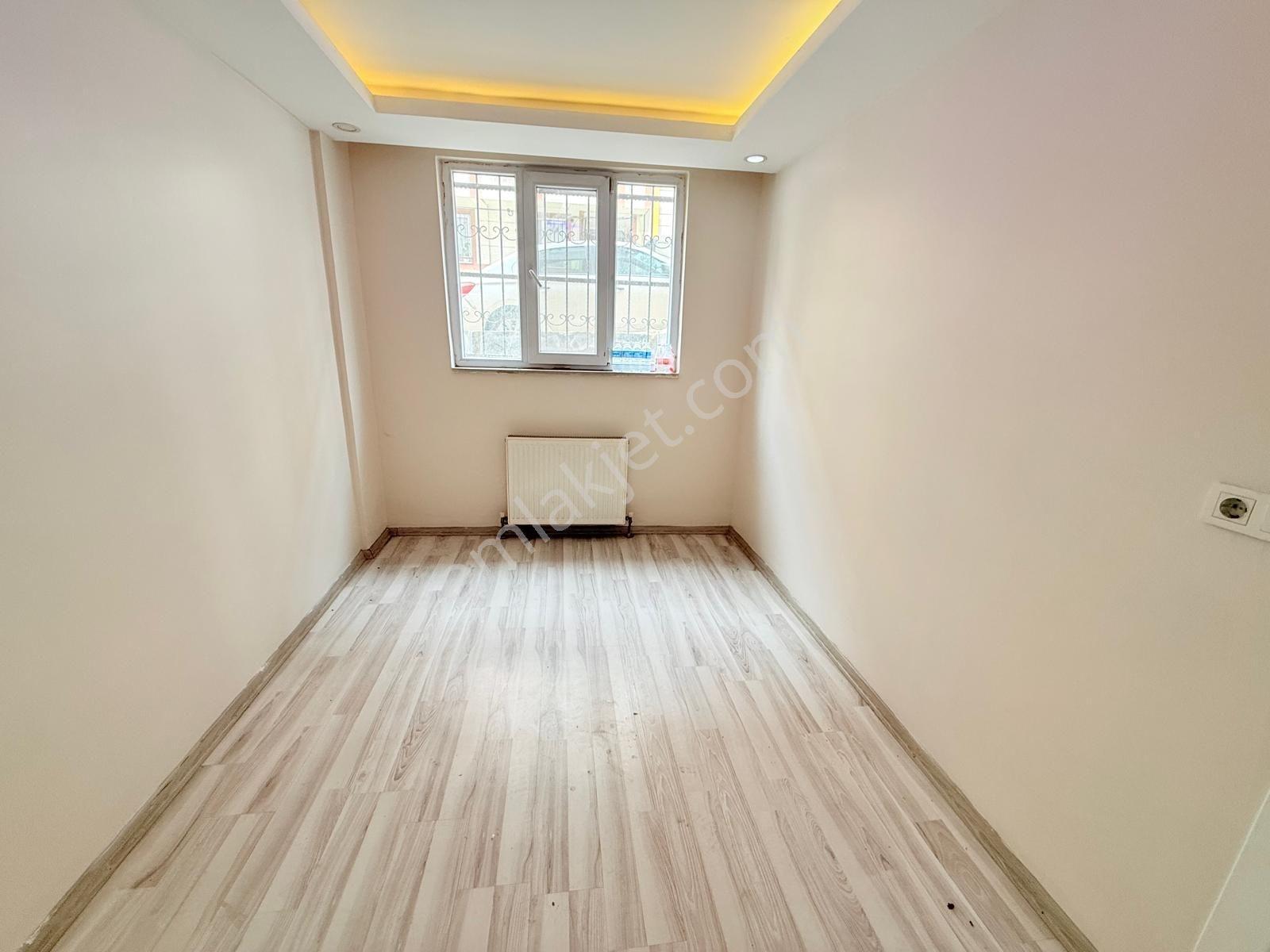 Arzu Emlaktan Satılık 8 Yaşında Asansörlü 2+1 Bahçekat - Görsel 37