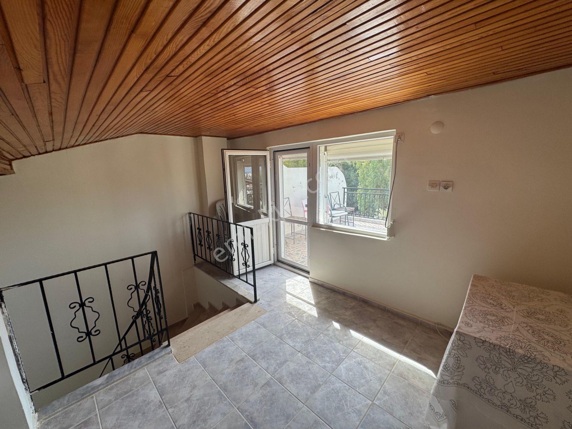 İzmir Özdere'de Doğa İle İç İçe Satılık Eşyalı 3+1 Villa - Görsel 17