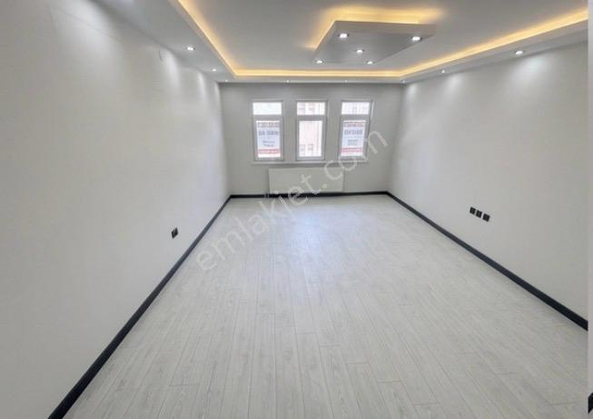 (1241) Pursaklar Merkezde Protokol Yolu Yakını Sitede 3+1 Satılık Full Yapılı Daire - Görsel 2