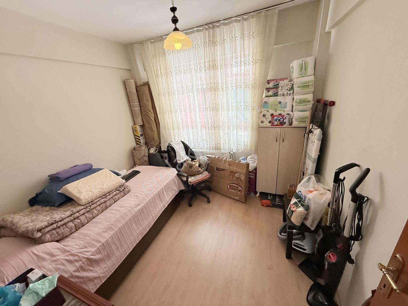 Arzu Emla'tan Zübeyde Hanım Mah Satılık Krediye Uygun Ara Kat - Görsel 7