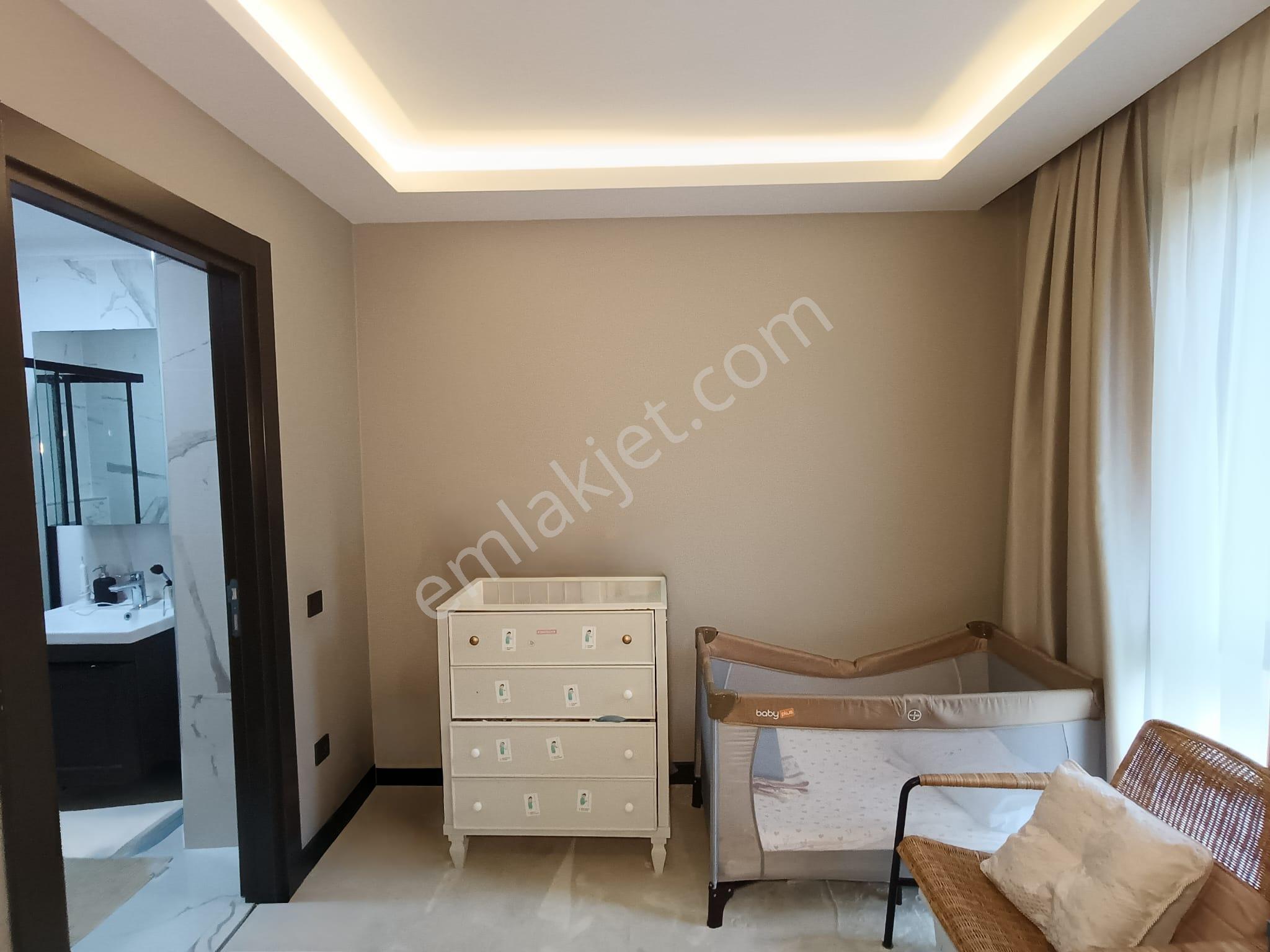 Atakent'te Site İçi Hem Konut Hem İş Yerine Uygun Satılık Lüks Villa - Görsel 20