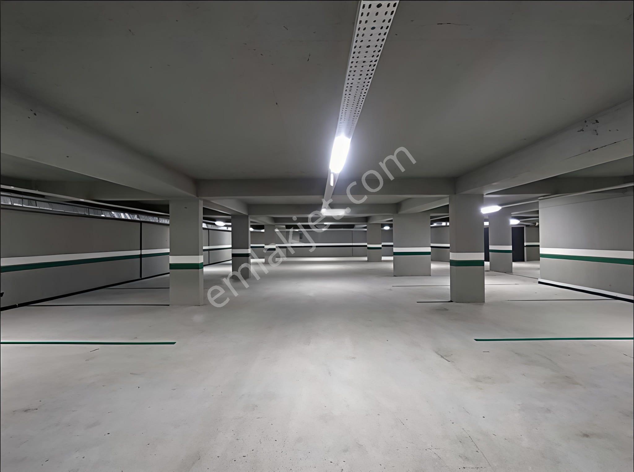 Atakent'te Site İçi Hem Konut Hem İş Yerine Uygun Satılık Lüks Villa - Görsel 35