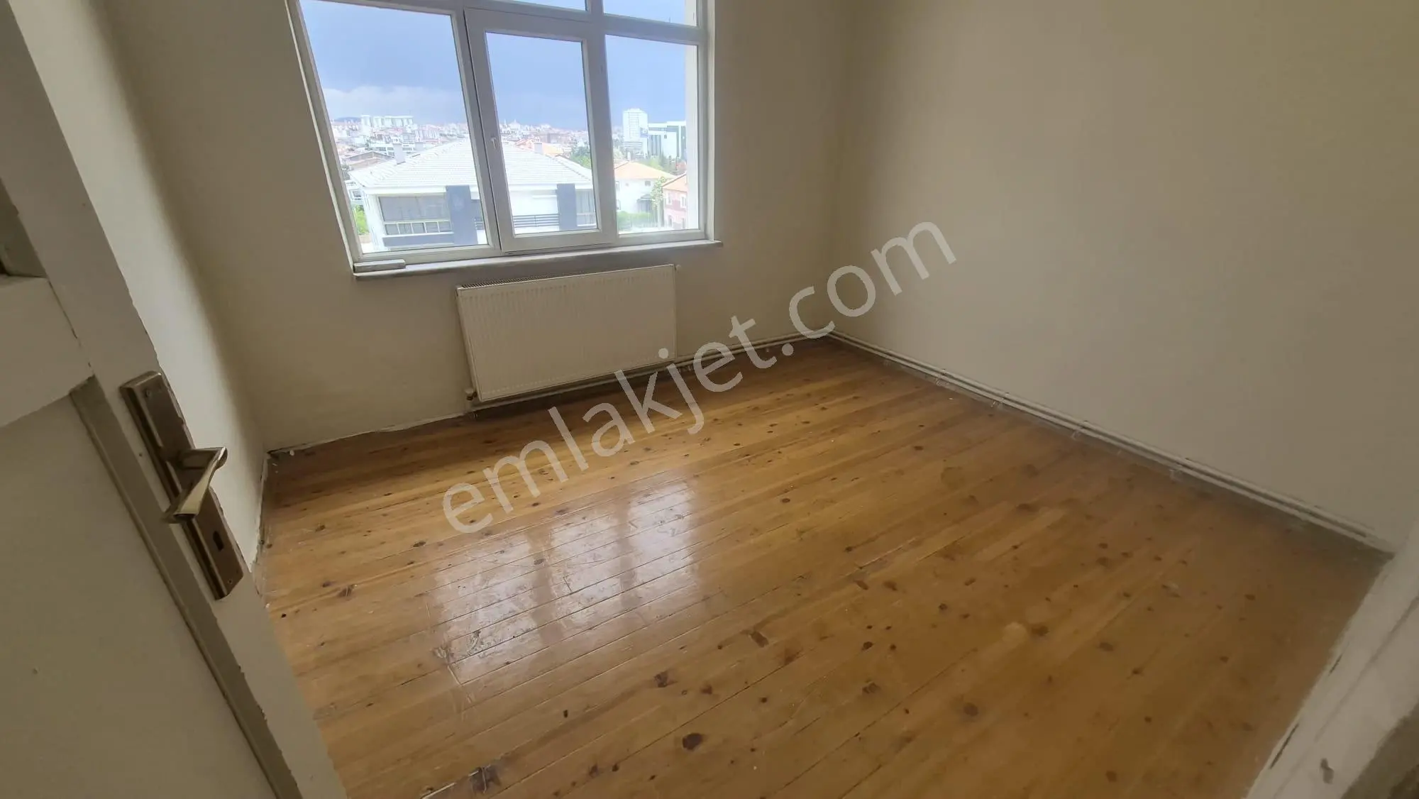 Emin Emlak Satıyor.. Cumhuriyet Mahallesi 3+1 Tadilatlık Fırsat Daire - Görsel 4