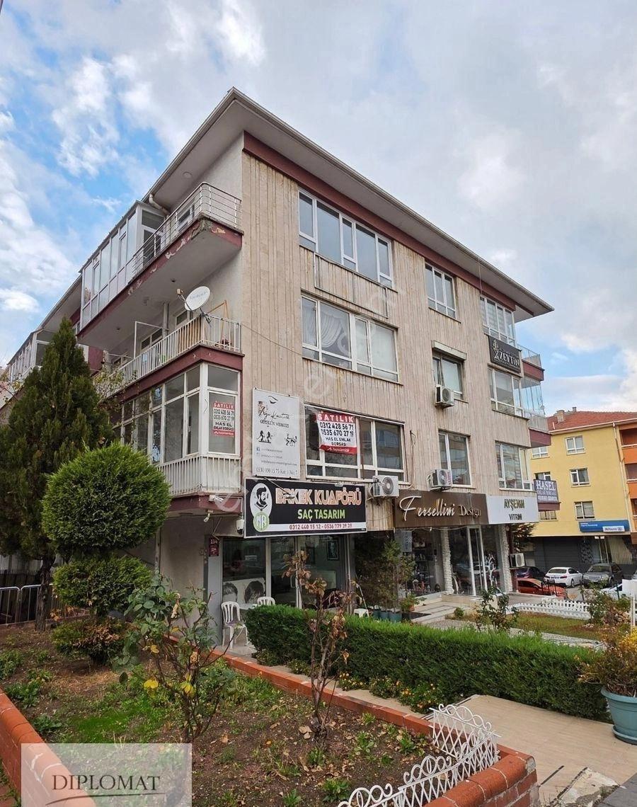Hoşdere Caddesi' Nde; Balkonlu + Bakımlı + Gömme Dolaplı 2+1 - Görsel 15