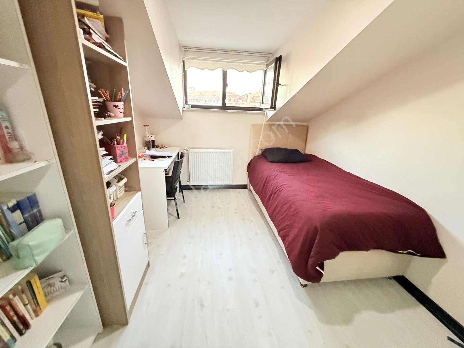 Arzu Emlak'tan Gazi Mah Satılık 185 M2 4+2 Dubleks Daire - Görsel 16