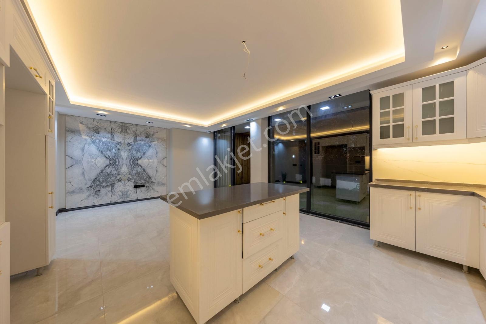 Gürpınar Deniz Manzaralı Sıfır Yeni Yapı Villa Havuzlu - Görsel 31