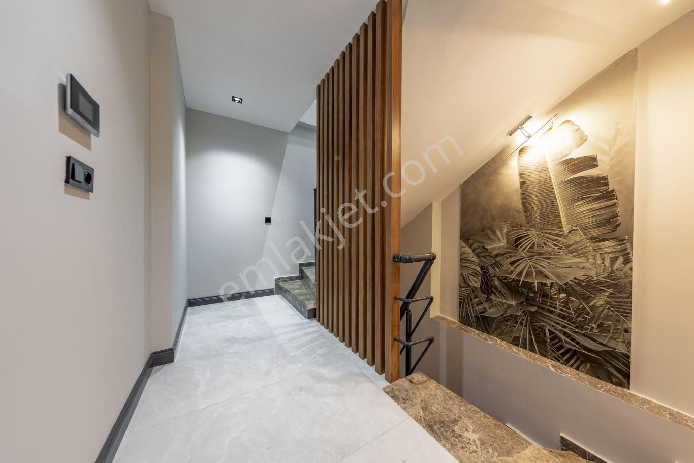 Gürpınar Deniz Manzaralı Sıfır Yeni Yapı Villa Havuzlu - Görsel 25