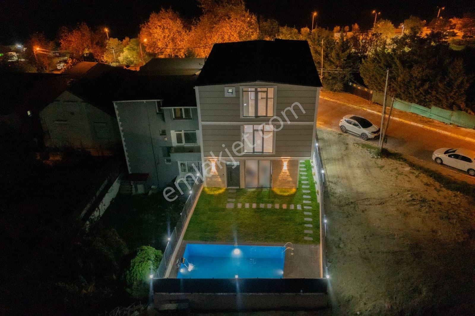 Gürpınar Deniz Manzaralı Sıfır Yeni Yapı Villa Havuzlu - Görsel 43