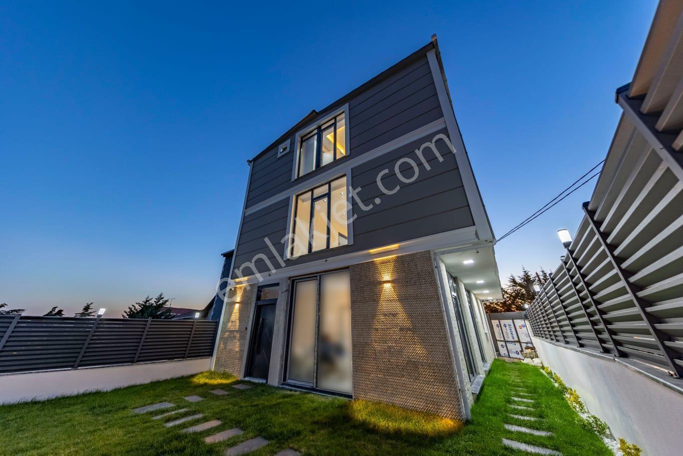 Gürpınar Deniz Manzaralı Sıfır Yeni Yapı Villa Havuzlu - Görsel 10