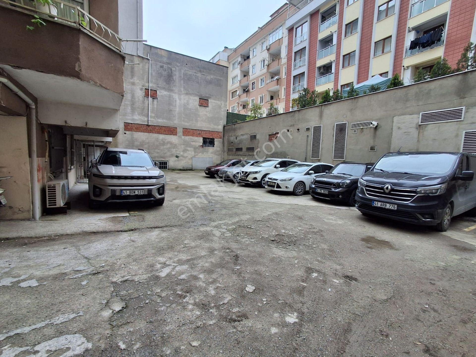 Gebze'de Şehit Numan Dede Cad. 3+1 Geniş Arakat Satılık Daire - Görsel 31