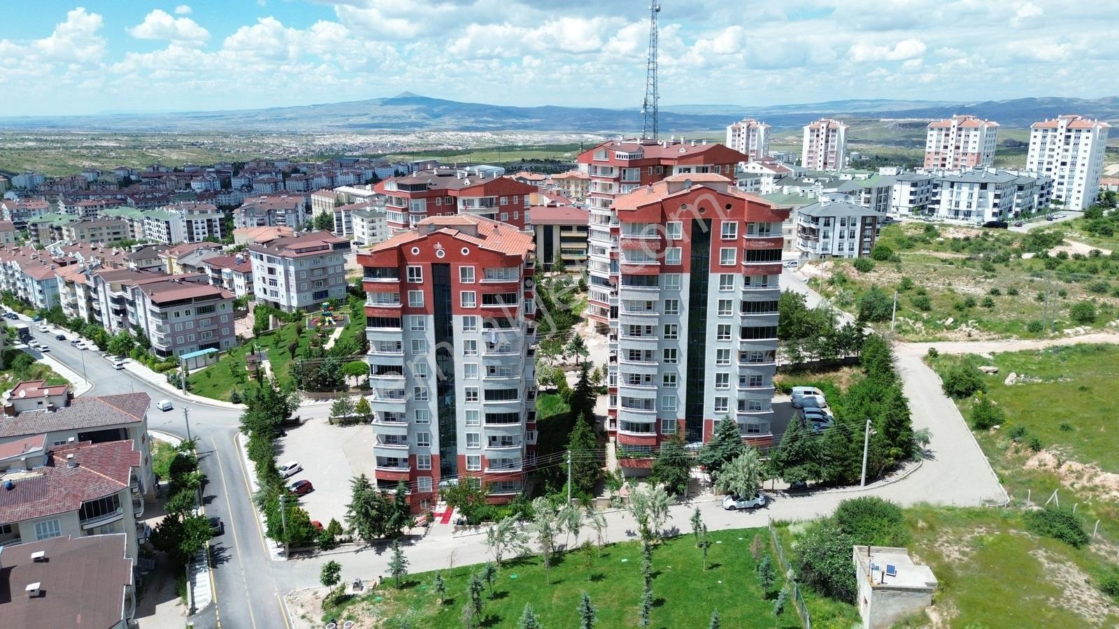 2000 Evler Mah.de Sultanpark Sitesinde D-g-b Cephe Satılık 4+1 - Görsel 12
