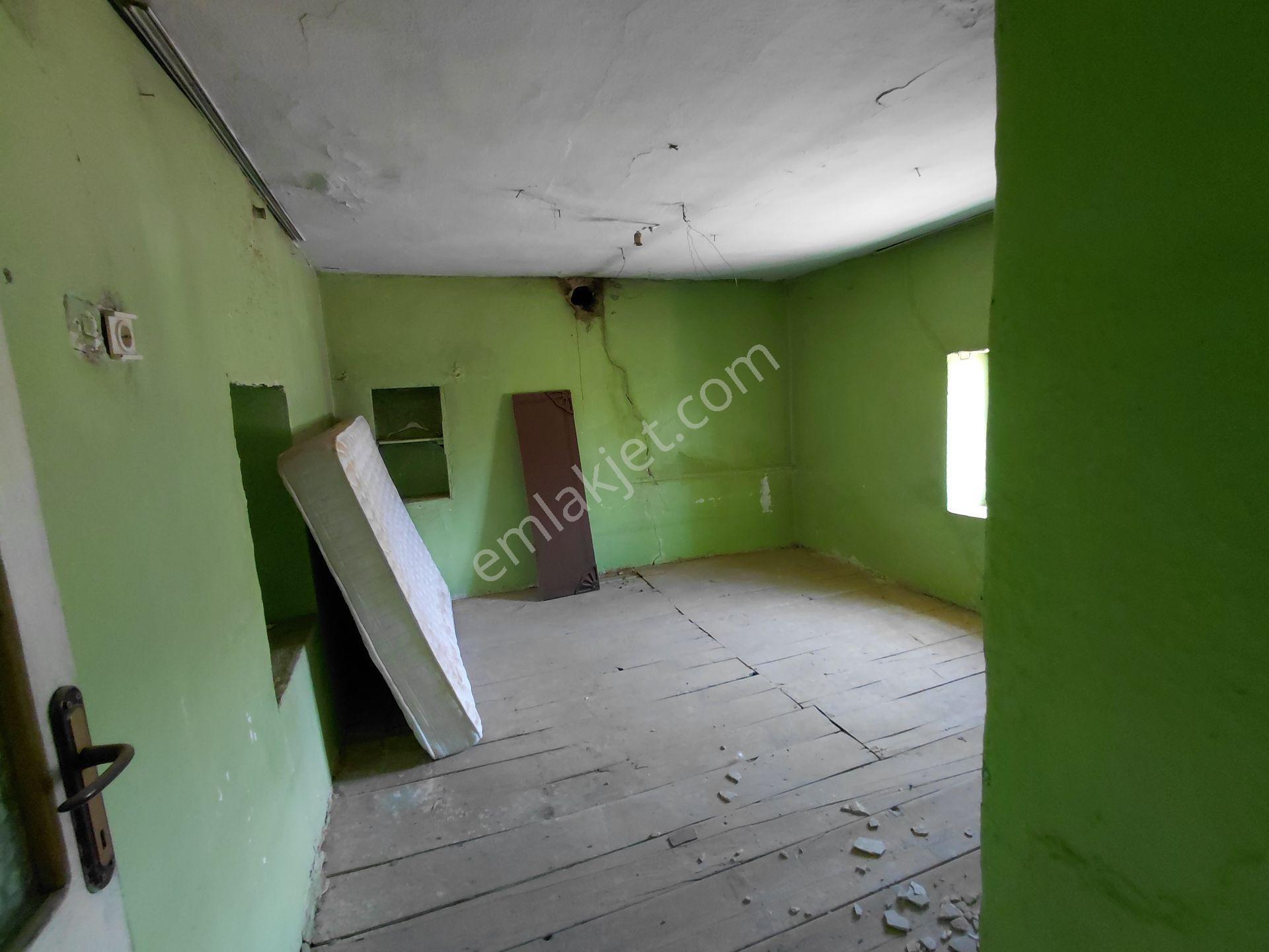 Kızlaralanın Da Satılık 272 M2 Arsalı 3.adet Köy Evi 1.500.000 Tl - Görsel 7