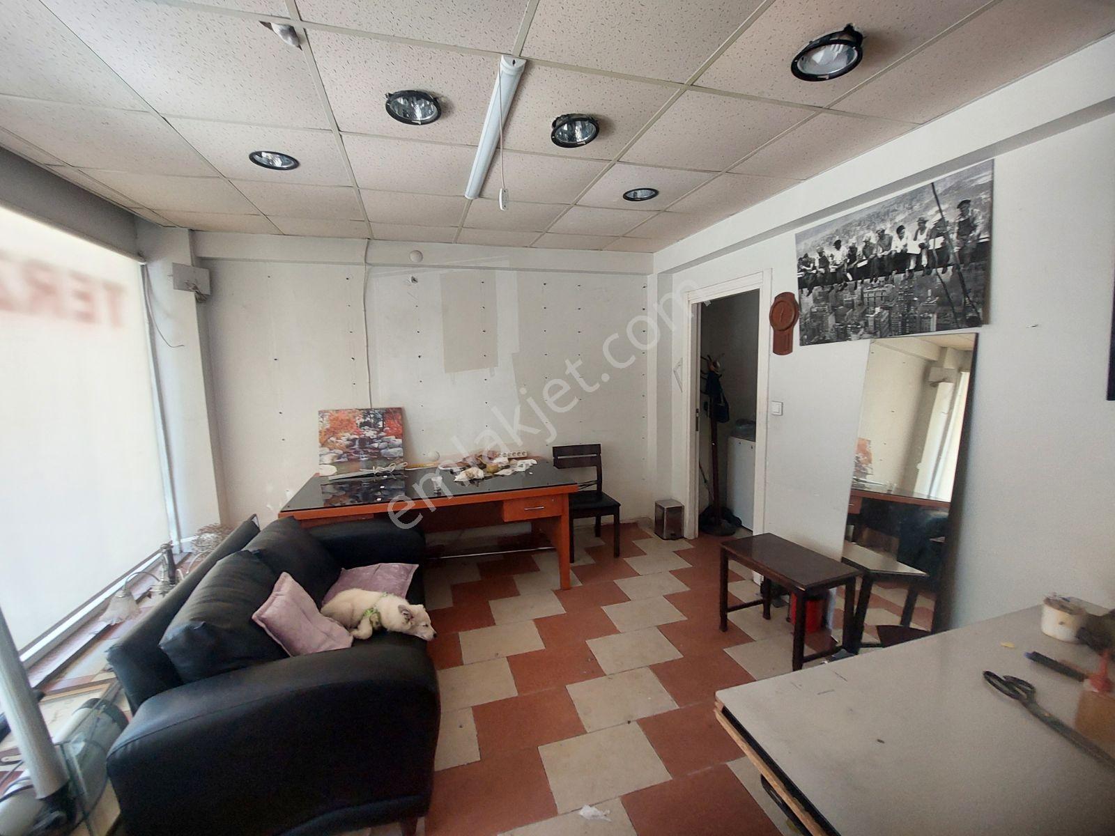 Ayışığından Molla Gürani Metrosuna Yakın 80 M2 Kiralık Dükkan - Görsel 6