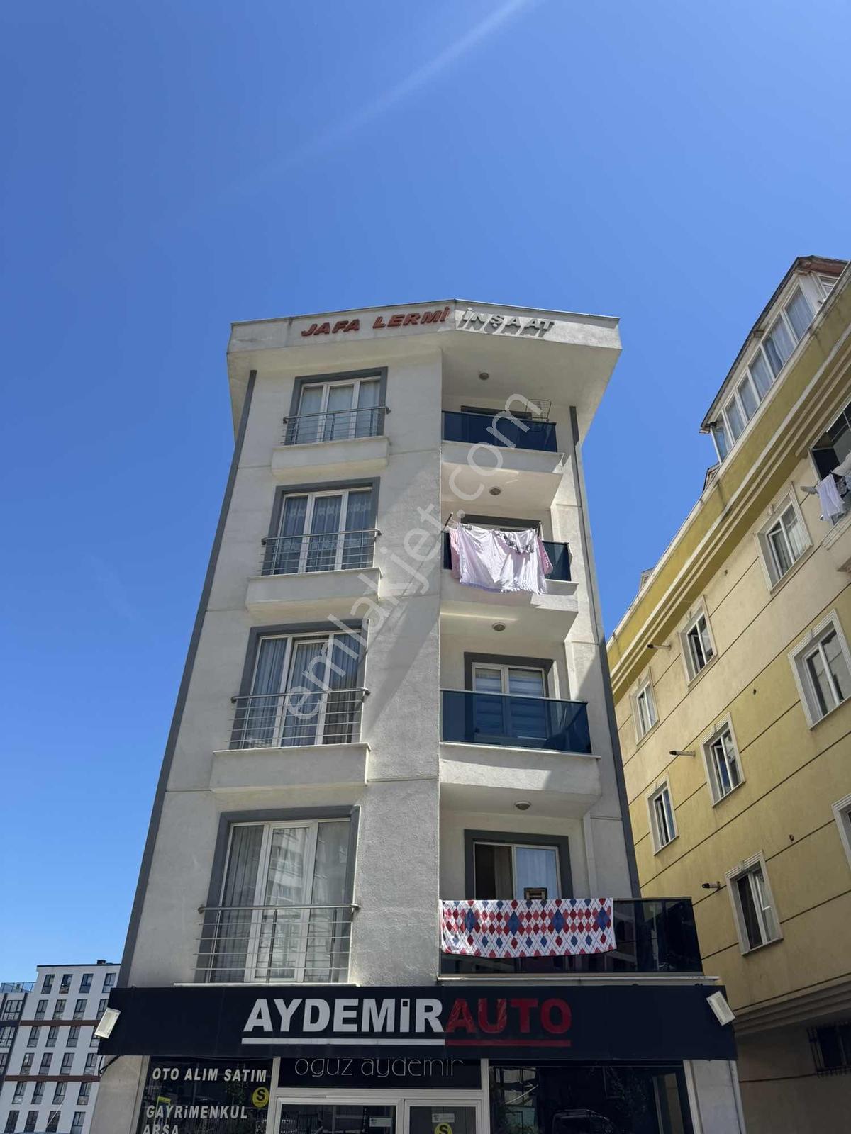 Velibabada Cadde Üzeri Kullanışlı 2+1 Daire - Görsel 18
