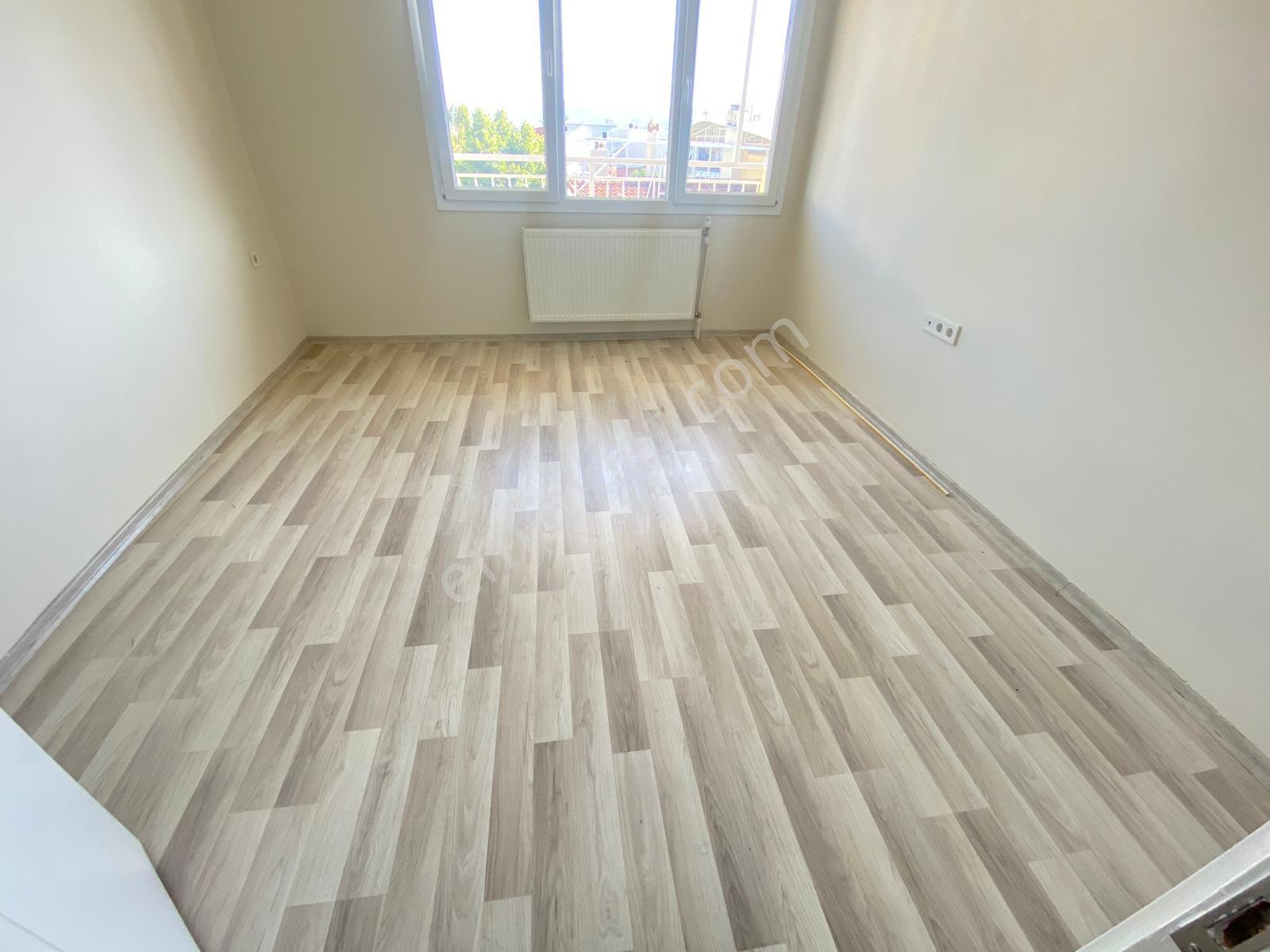 Buca Yiğitler Mahde 2+1 100m2 Arakat Ayrı Mutfak Ferah Daire - Görsel 9