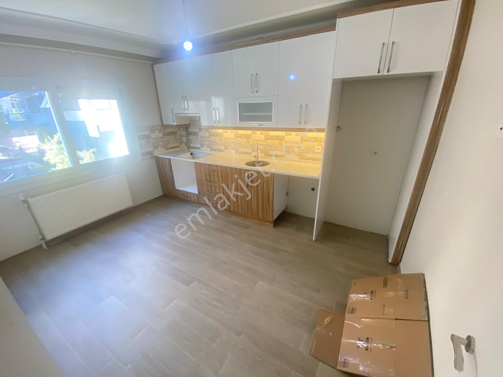 Buca Yiğitler Mahde 2+1 100m2 Arakat Ayrı Mutfak Ferah Daire - Görsel 14