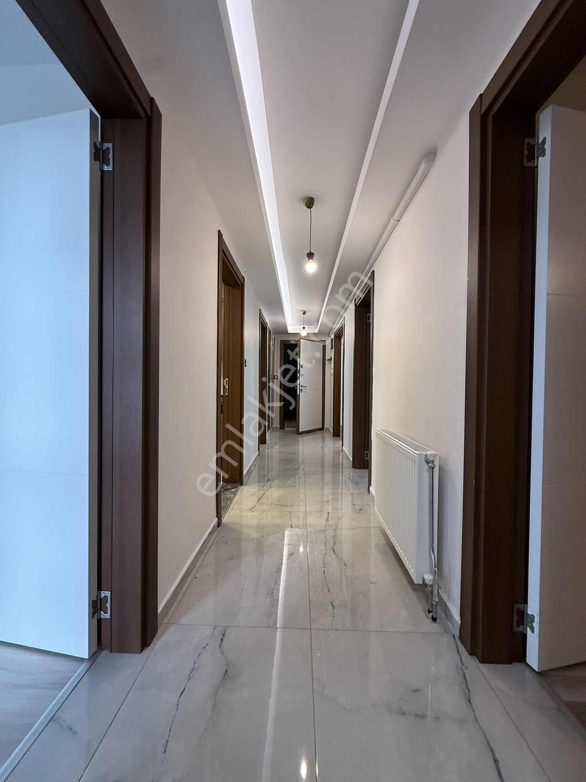 Kent Gayrimenkul'den Barankaya Sitesinde Bahçe Katı Kiralık - Görsel 11